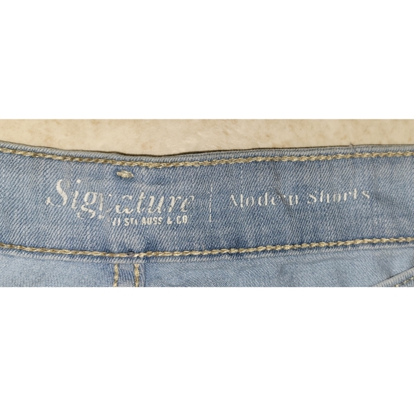 Levis Cut Off Fringe Shorts Lightwash Blue Size 14 - Picture 8 of 8